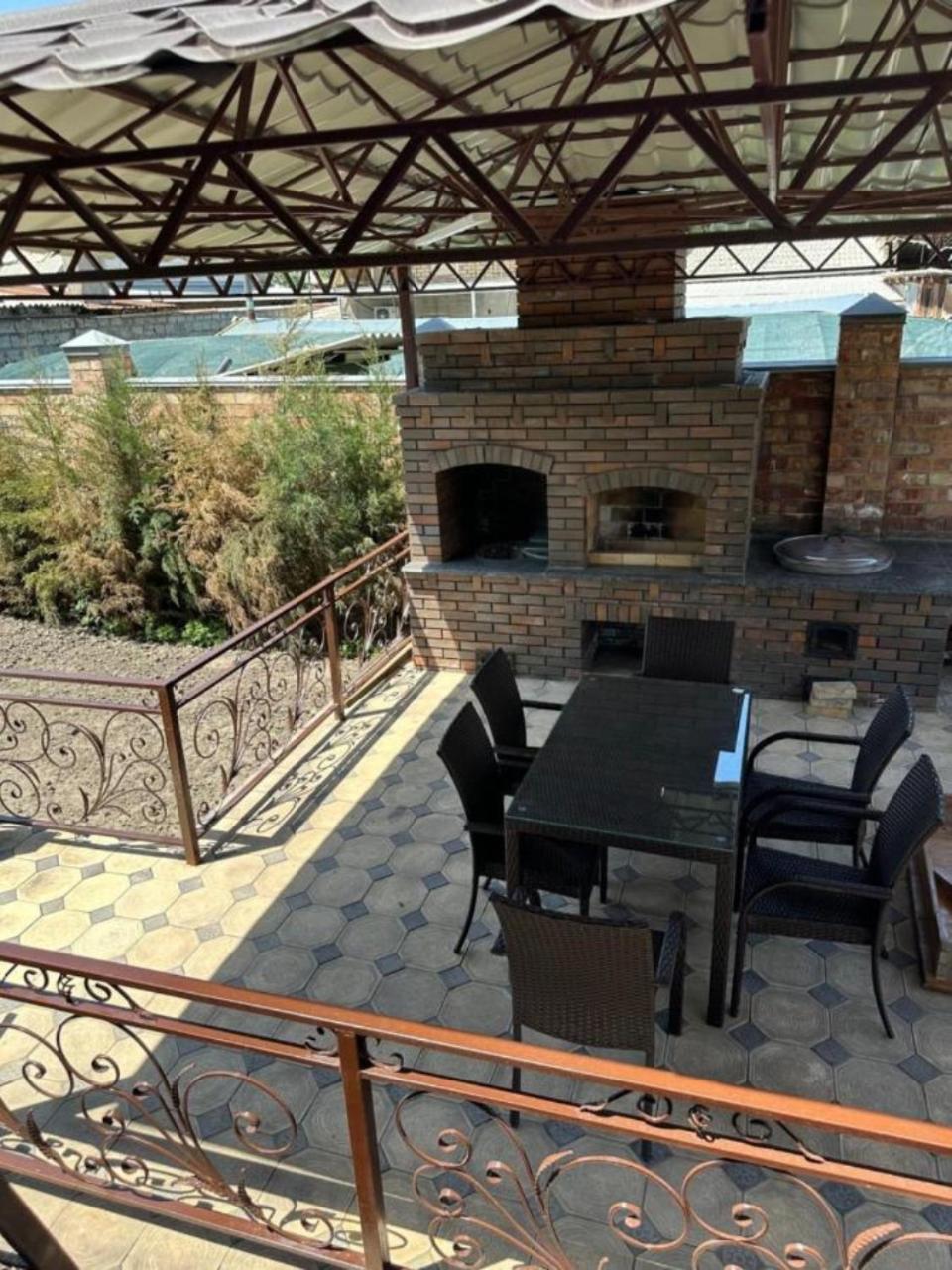 Amanat Guest House Bishkek Esterno foto