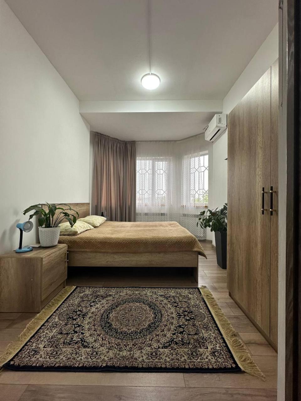 Amanat Guest House Bishkek Esterno foto